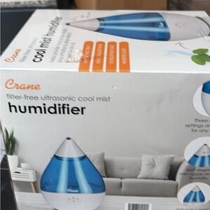 Crane Blue and White Ultrasonic Cool Mist Humidifier